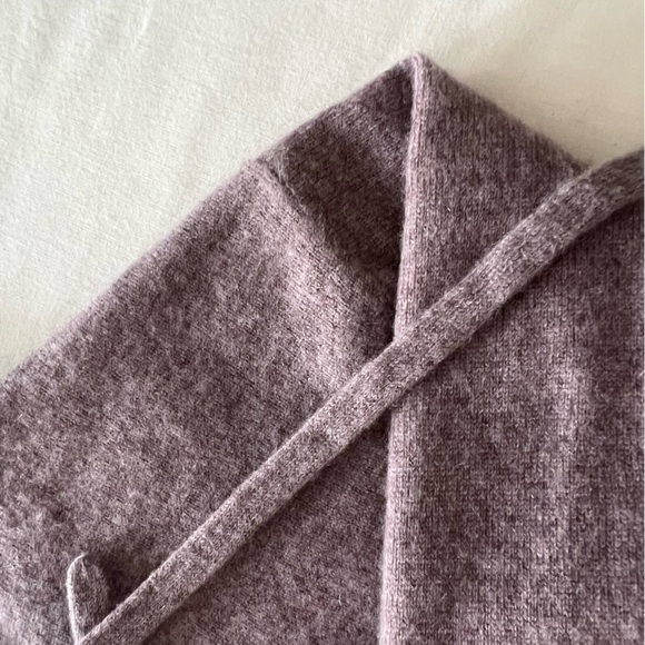 Naadam Off-Duty Cashmere Hoodie in Mauve - Picture 10 of 16